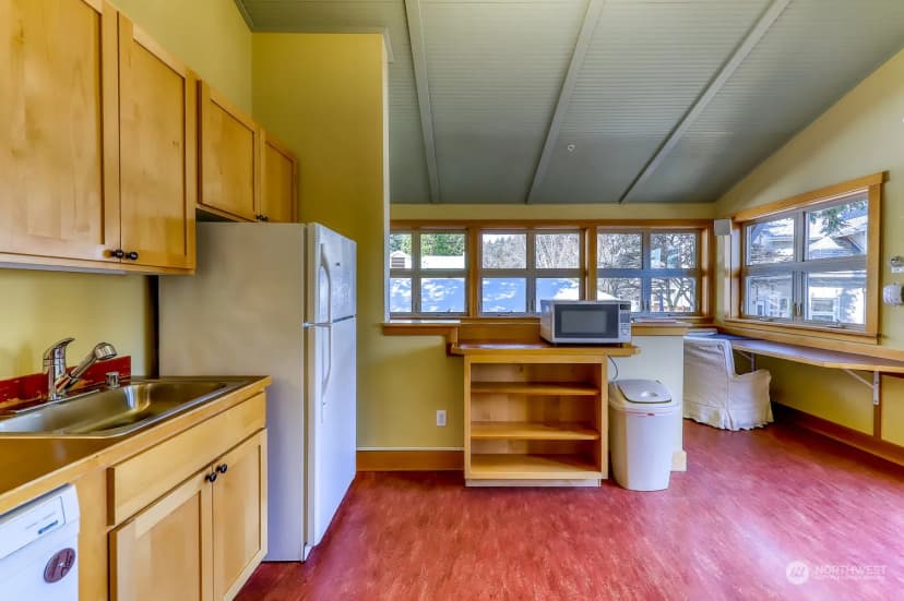 Property photo for 840 Madison Avenue N, Bainbridge Island photo 20