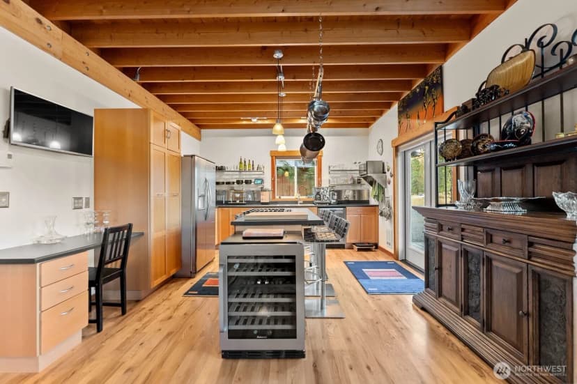 Property photo for 28 Cottonwood Drive, Winthrop photo 8