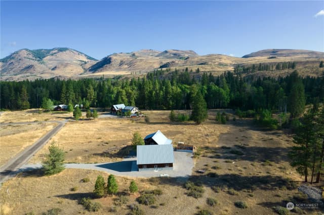 Property photo for 28 Cottonwood Drive, Winthrop photo 3
