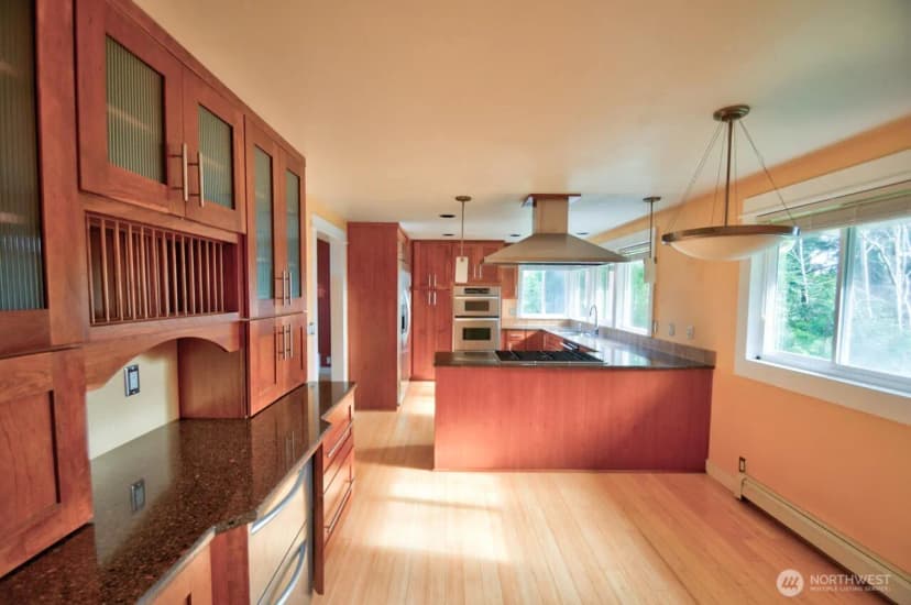 Property photo for 31000 J Place, Ocean Park photo 12