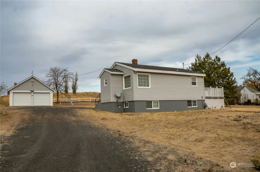 Property photo for 205 E Olive Avenue, Ritzville photo 2