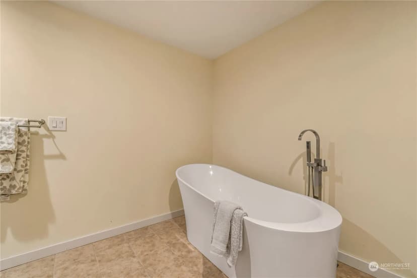 Property photo for 10514 Madrona Drive, Anderson Island photo 32
