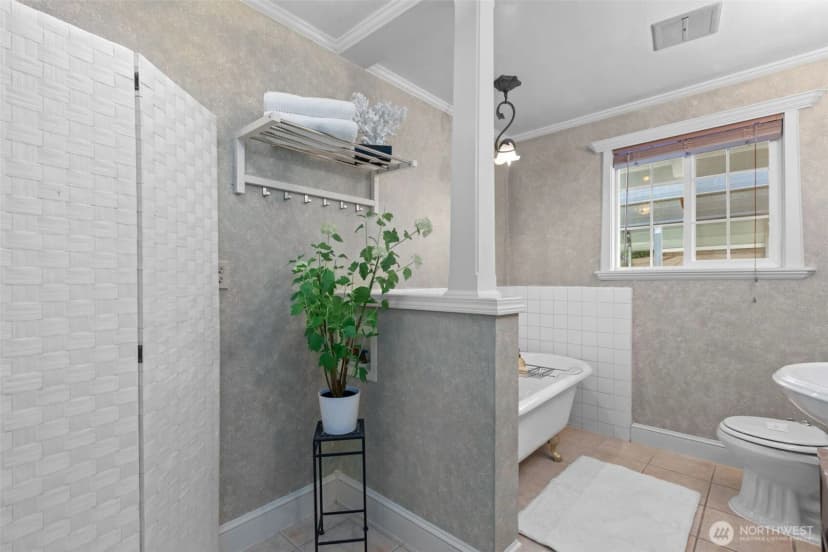 Property photo for 18814 Mcghee Drive E, Bonney Lake photo 15