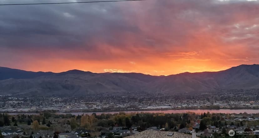 Property photo for 474 Lower Daniels Drive, East Wenatchee photo 2