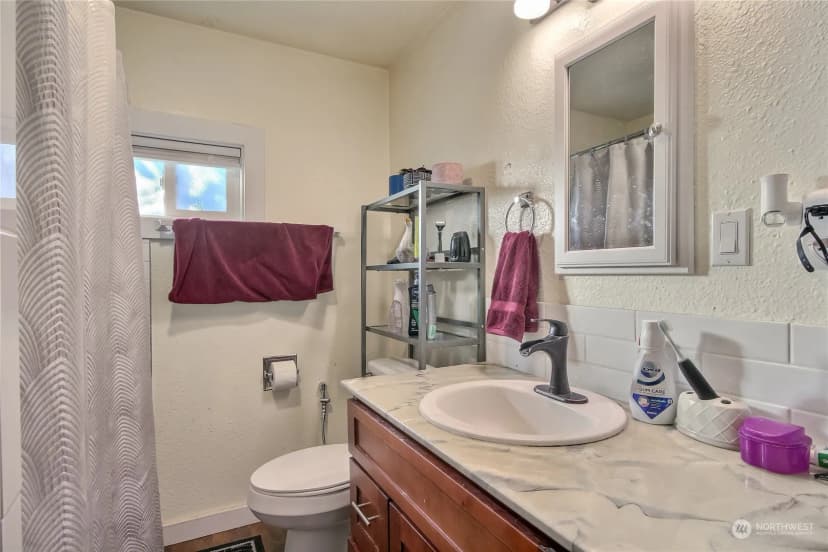 Property photo for 706 4th Street Se, Auburn photo 13