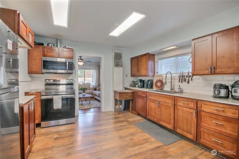Property photo for 706 4th Street Se, Auburn photo 9