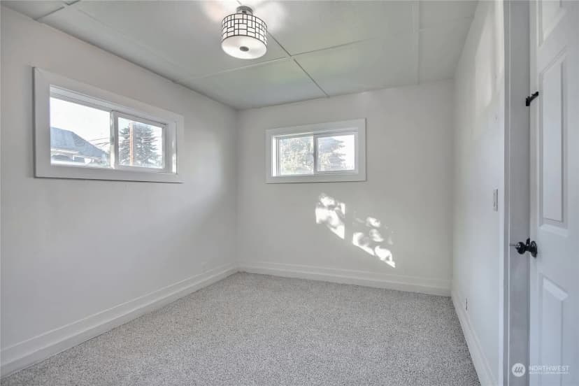 Property photo for 706 4th Street Se, Auburn photo 15