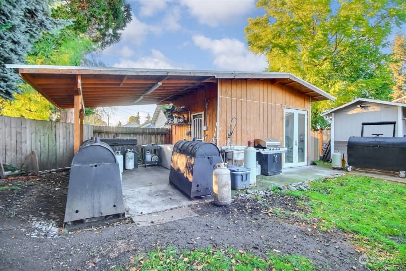 Property photo for 706 4th Street Se, Auburn photo 18