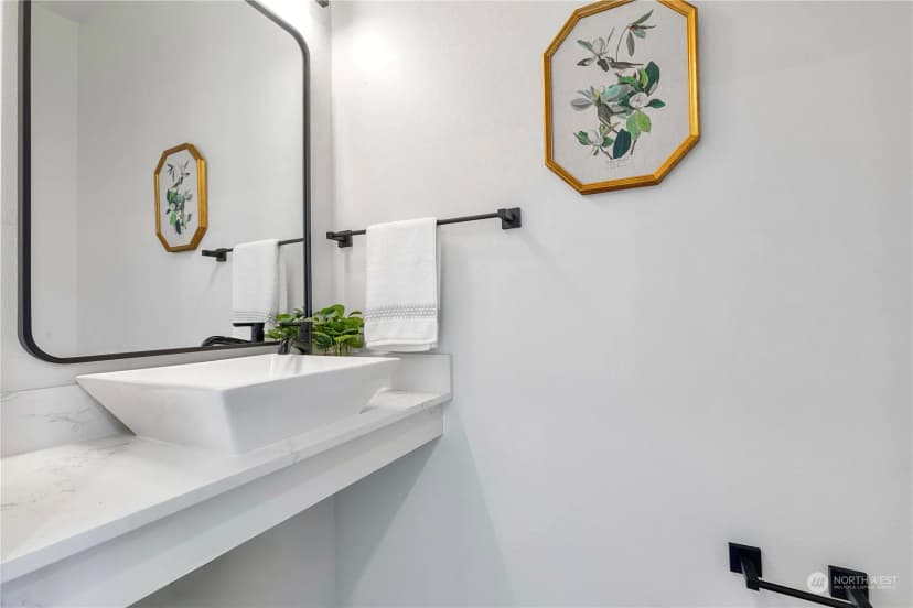 Property photo for 828 Nw 56th Street #b, Seattle photo 12