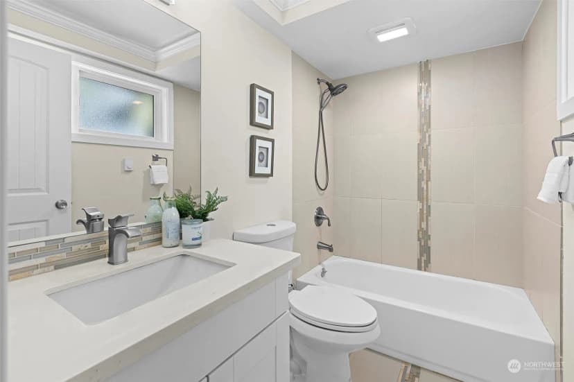 Property photo for 13224 118th Avenue Ne, Kirkland photo 12