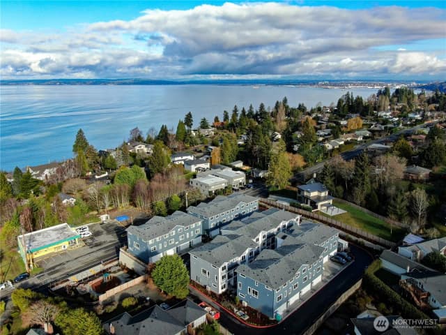 Property photo for 3702 W Mukilteo Boulevard #b, Everett photo 2