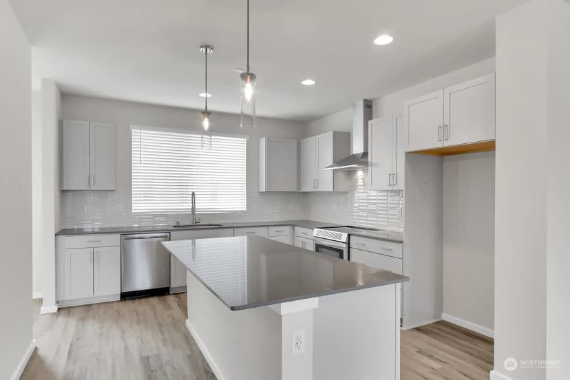 Property photo for 3702 W Mukilteo Boulevard #b, Everett photo 21