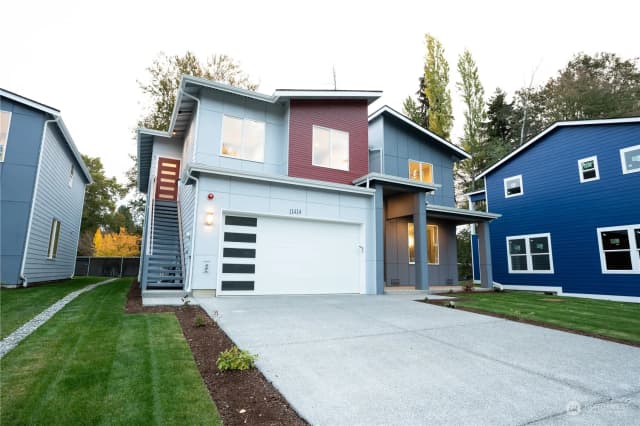 Property photo for 11414 8th Avenue S, Burien photo 2
