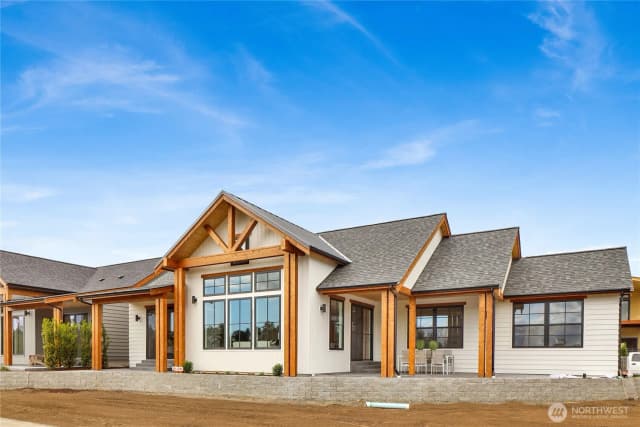 Property photo for 225 Skipping Stone Loop, Lynden photo 3