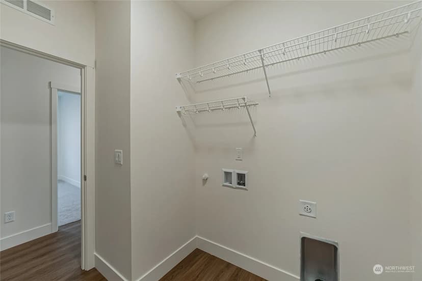 Property photo for 408 Pagget Avenue, Winlock photo 19