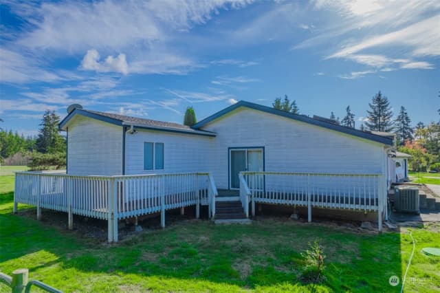 Property photo for 782 S Military Road, Winlock photo 3