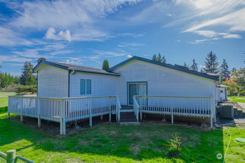 Property photo for 782 S Military Road, Winlock photo 3