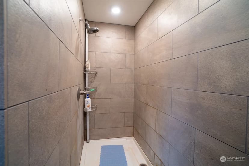 Property photo for 782 S Military Road, Winlock photo 39