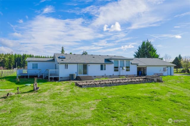 Property photo for 782 S Military Road, Winlock photo 2