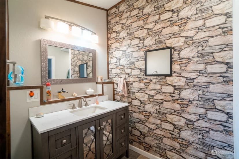 Property photo for 782 S Military Road, Winlock photo 38