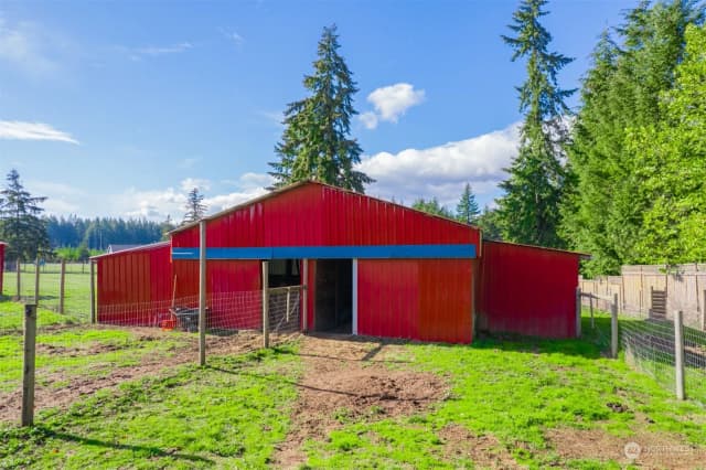 Property photo for 782 S Military Road, Winlock photo 4
