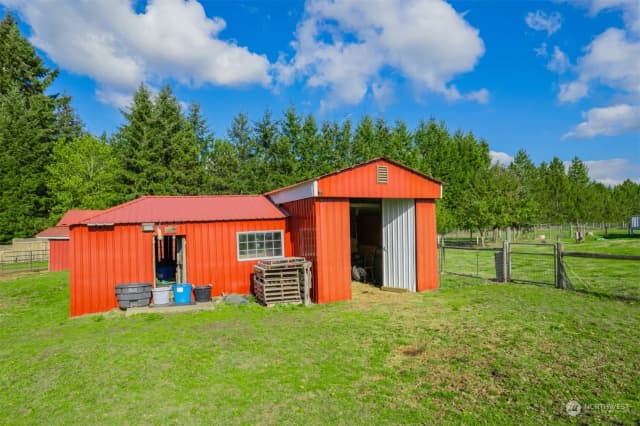 Property photo for 782 S Military Road, Winlock photo 5