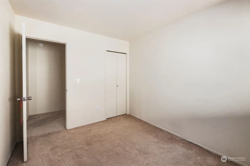 Property photo for 2307 Se 8th Drive, Renton photo 31