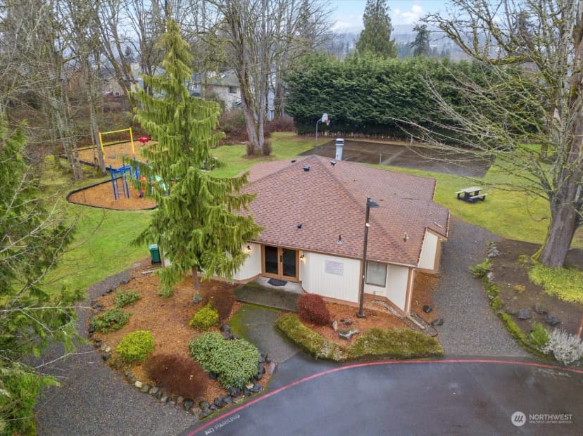 Property photo for 2307 Se 8th Drive, Renton photo 36