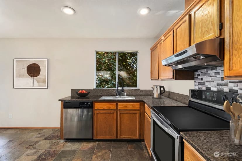 Property photo for 2307 Se 8th Drive, Renton photo 17