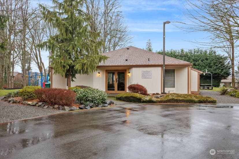 Property photo for 2307 Se 8th Drive, Renton photo 37
