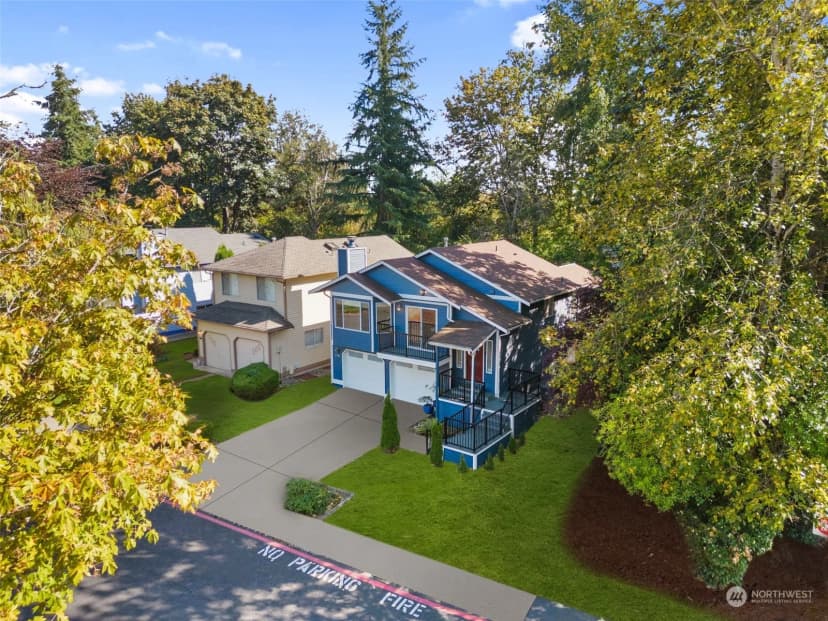 Property photo for 2307 Se 8th Drive, Renton photo 3