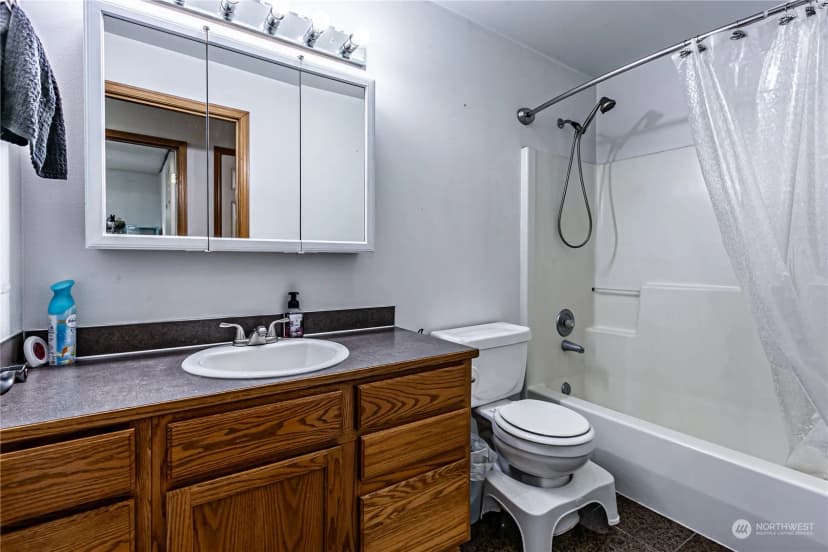 Property photo for 604 Nieland Loop Se, Rainier photo 27