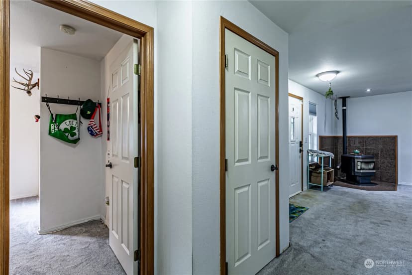 Property photo for 604 Nieland Loop Se, Rainier photo 14