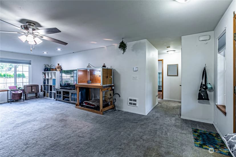 Property photo for 604 Nieland Loop Se, Rainier photo 11