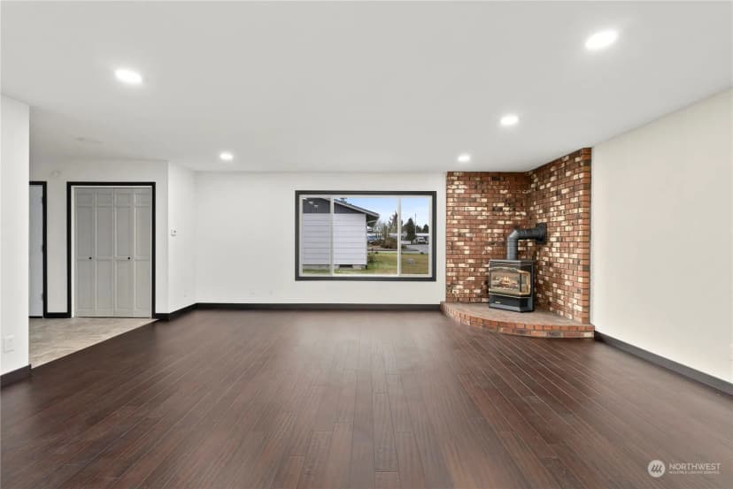 Property photo for 2015 Lynn Road, Centralia photo 23