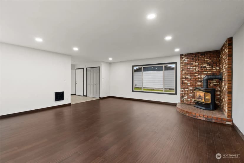 Property photo for 2015 Lynn Road, Centralia photo 22