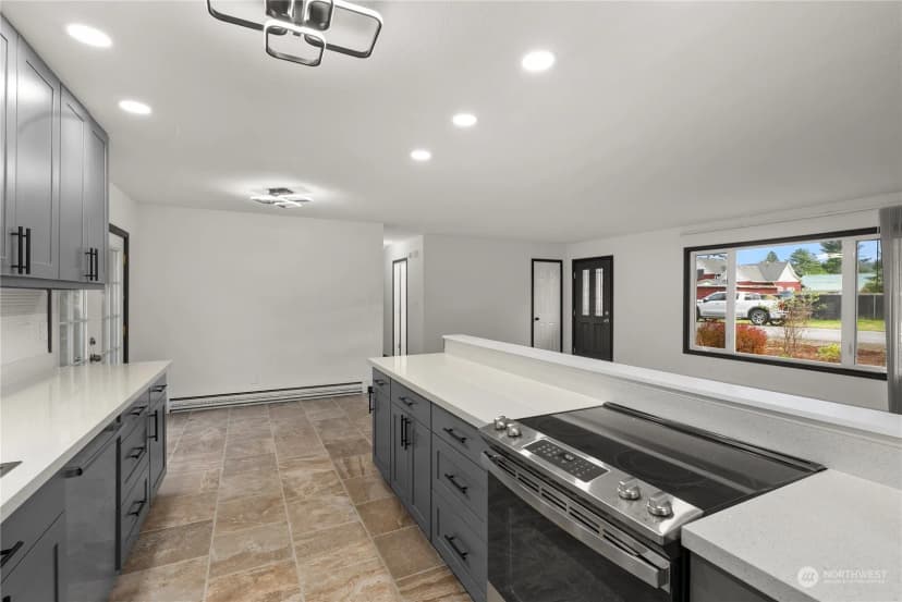 Property photo for 2015 Lynn Road, Centralia photo 11