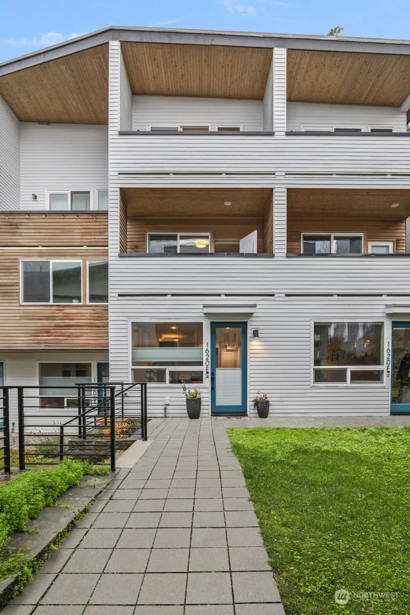 Property photo for 1620 S Lane #e, Seattle photo 6
