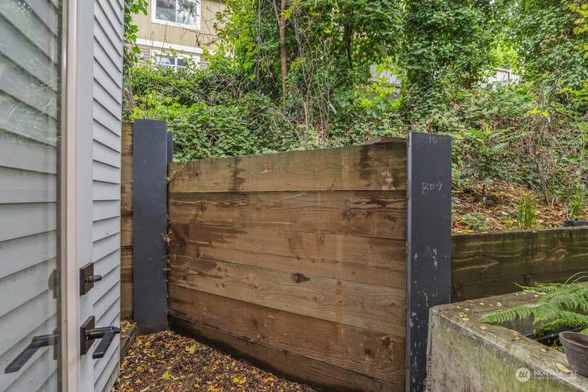 Property photo for 1620 S Lane #e, Seattle photo 28
