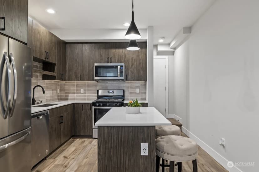 Property photo for 1620 S Lane #e, Seattle photo 9