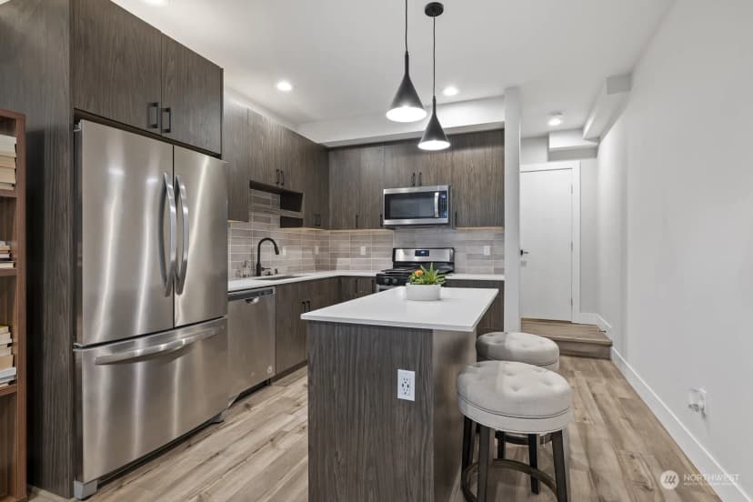 Property photo for 1620 S Lane #e, Seattle photo 12