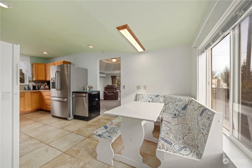 Property photo for 110 S Mansfield Boulevard, Mansfield photo 16