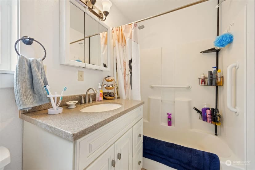 Property photo for 110 S Mansfield Boulevard, Mansfield photo 20
