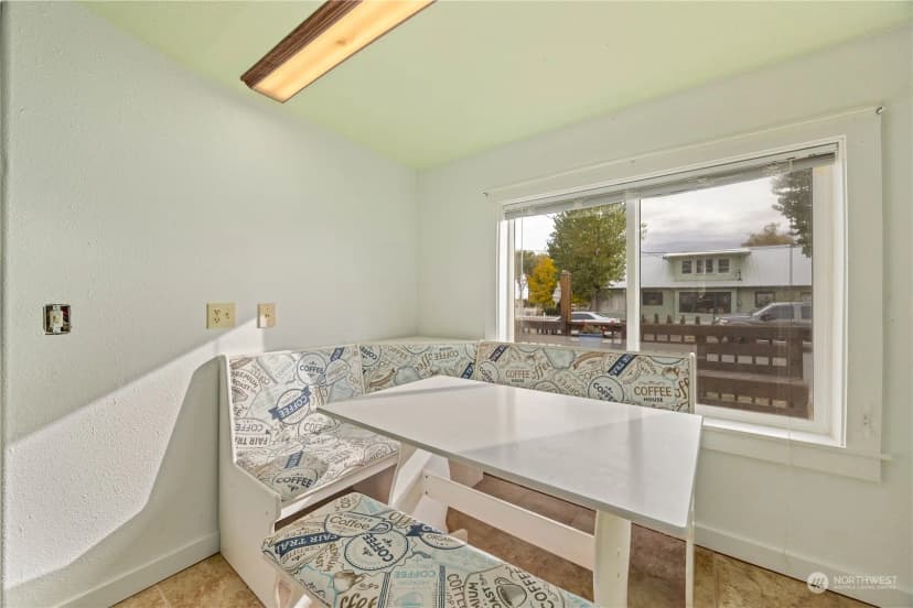 Property photo for 110 S Mansfield Boulevard, Mansfield photo 14