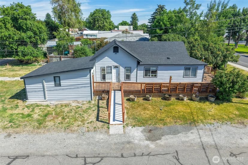 Property photo for 110 S Mansfield Boulevard, Mansfield photo 28