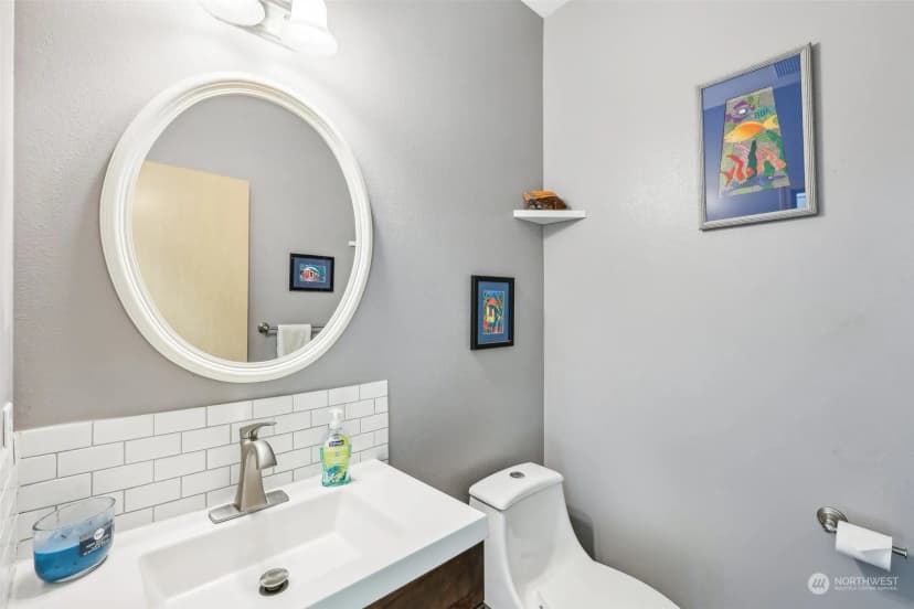 Property photo for 3821 Ne 14th Place, Renton photo 21