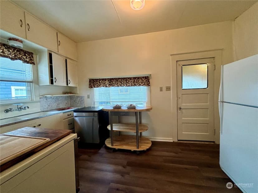 Property photo for 122 S Third Street, Montesano photo 18