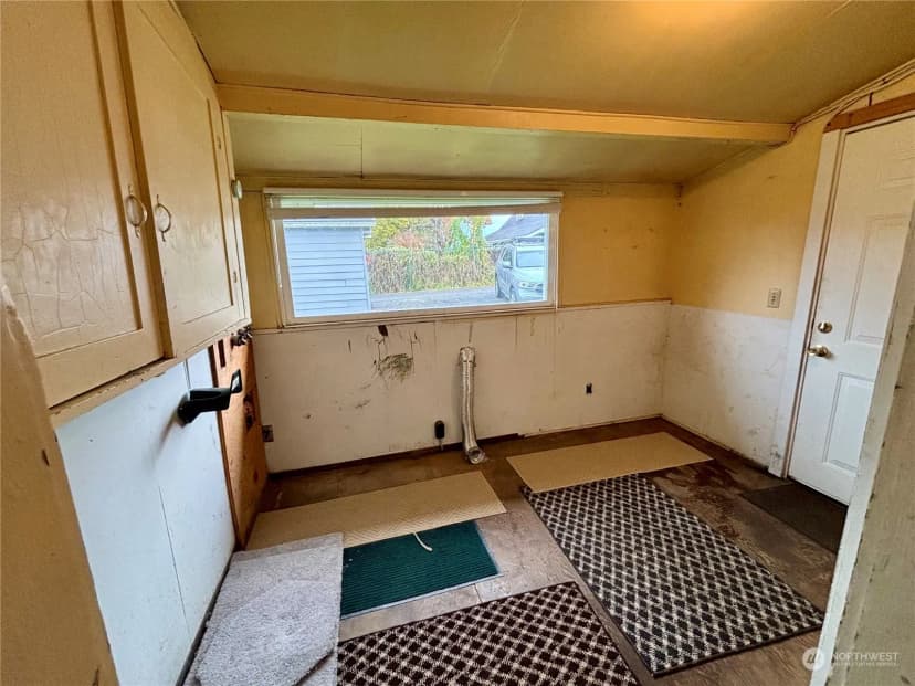 Property photo for 122 S Third Street, Montesano photo 23