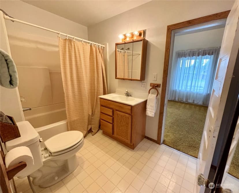Property photo for 122 S Third Street, Montesano photo 11