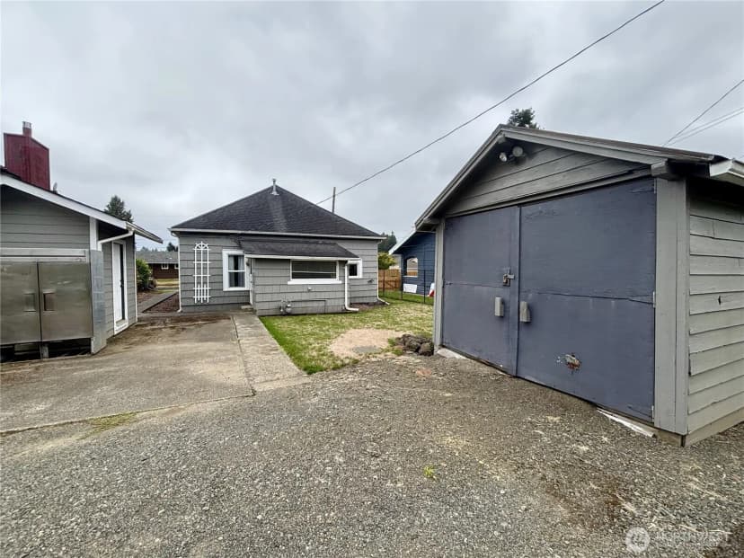 Property photo for 122 S Third Street, Montesano photo 31